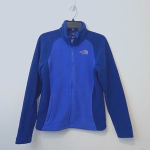 The North Face Women's Fleece Jacket, Blue full zip jacket. Size small